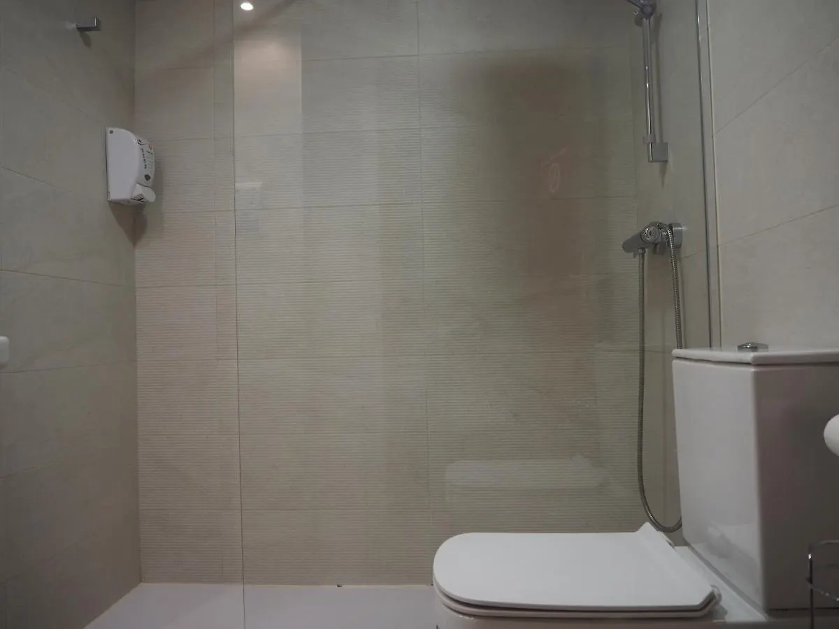 Pension Acella Pamplona Guest house