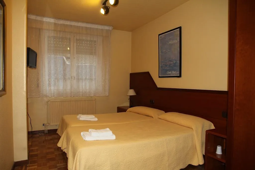 Guest house Pension Acella Pamplona